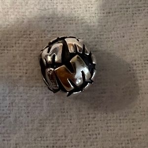 Pandora 'M' Bead